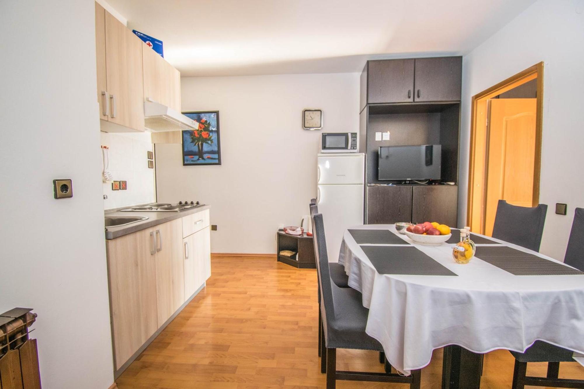 Apartments Punta & Vista In Krk 克尔克 外观 照片